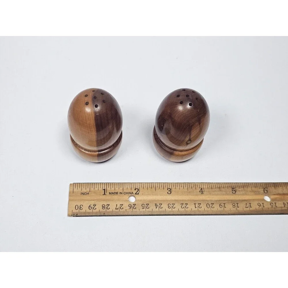 Rounded Wood Salt Pepper Shakers